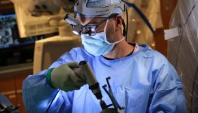 Surgeon performs first spinal procedure in Colorado using new technology – Colorado Hometown Weekly