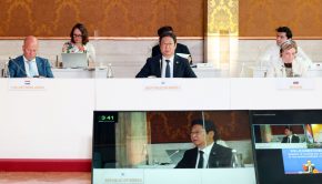 Culture Minister Hwang Hee delivers a speech at the G20 Culture Ministers’ Meeting on Friday. (Yonhap)