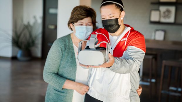 VR technology helps patient get COVID-19 vaccination