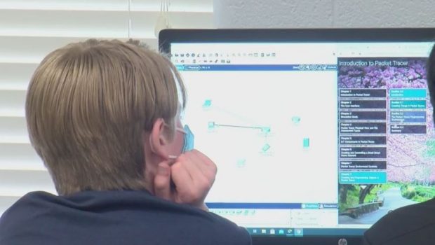 Lakeside School District opens the world of cybersecurity to students | KLRT