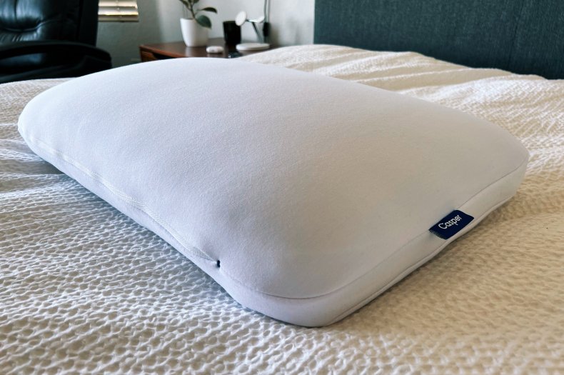 Casper Foam Pillow with Snow Technology