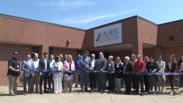 Laurel College of Technology holds ribbon-cutting ceremony