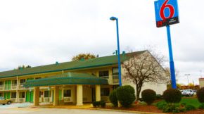 Motel 6 to pay $12M for sharing guest info with ICE