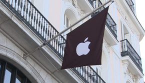Apple Hits $2-Trillion Market Evaluation
