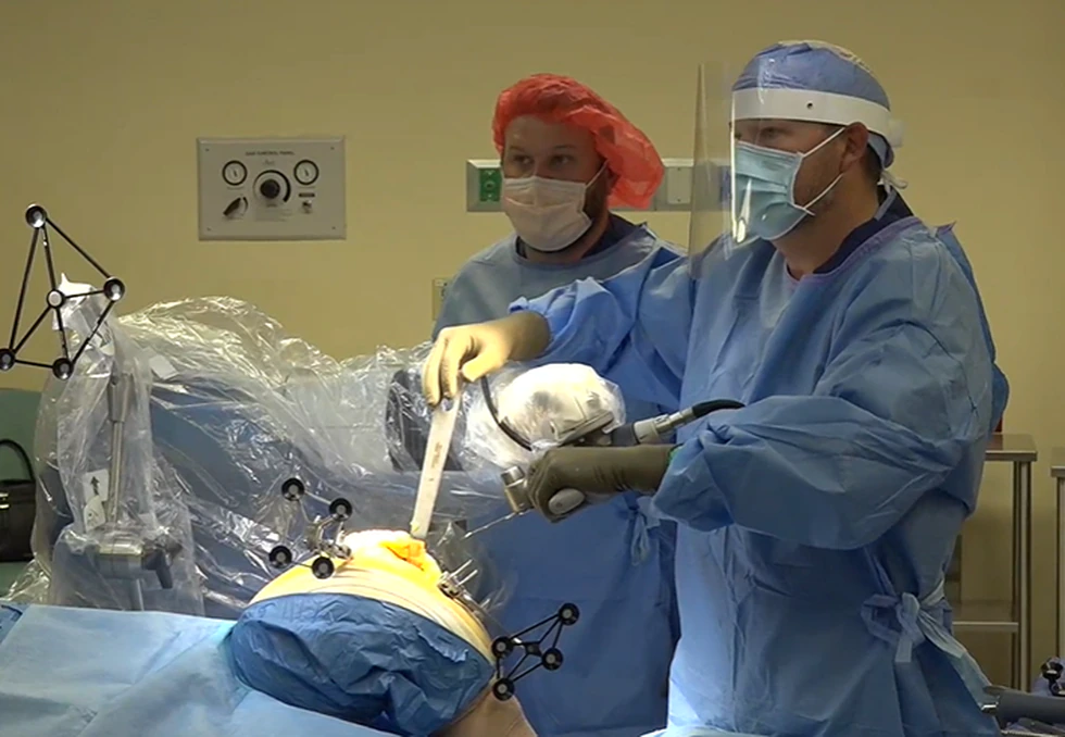 Bayside Orthopaedics’ Dr. Jason Determann discusses new technology at Thomas Hospital to aid joint replacement surgery