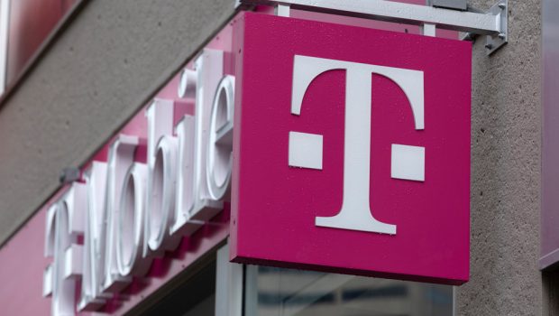 Cybersecurity expert says T-Mobile customers need to be proactive following breach - Dayton 24/7 Now