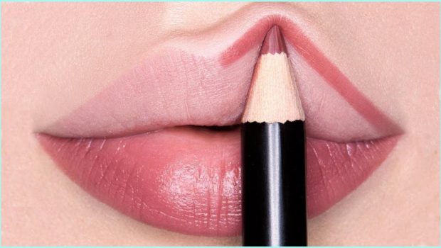 How to Apply Lipstick Like A Pro - Lips Makeup Tutorials For Girls - BeautyPlus