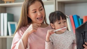 Improving oral health through use of digital technology