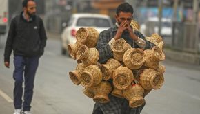 In the era of technology, Kangri holds firm in Kashmir winters