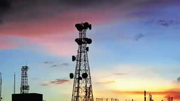 India’s telecom industry is highly stressed due to intense competition from new entrant Reliance Jio and spectrum auction payments. Photo: Indranil Bhoumik/Mint