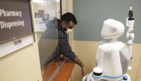 'Jetsons'-style robots invade Chicago-area hospitals, amid worker shortage | Technology