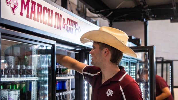 Kyle Field adds checkout-free stores with Amazon technology | Texas A&M