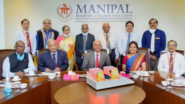 The Manipal Academy of Higher Education team which developed the laser technology. (By arrangement)