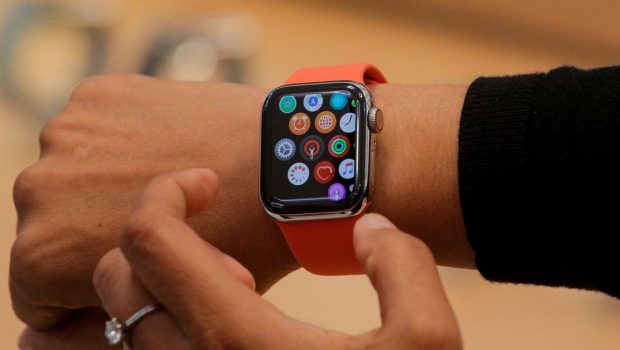 Lawsuit claims Apple monopolizes heart-rate technology for Apple Watch