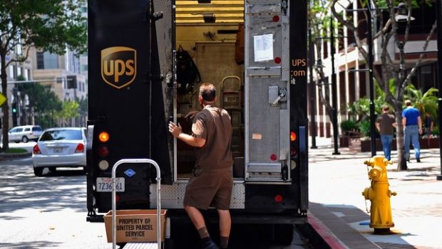 Longtime UPS technology chief to retire