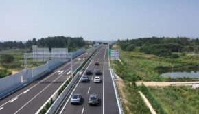 Maglev car technology tested on highway in East China