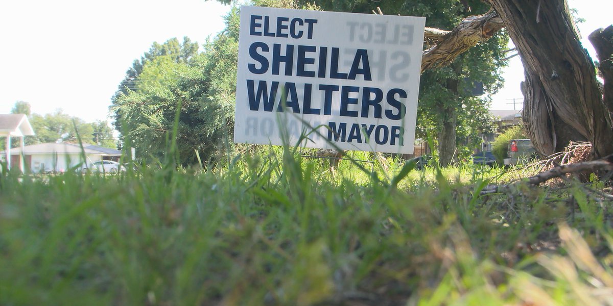 Mayoral candidate catches sign thief using technology