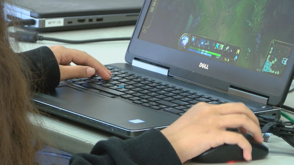 Mid-Pacific Institute uses Esports to teach students about cybersecurity