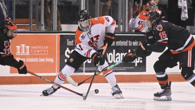 No. 20 Men's Hockey defeats Princeton, 5-3 - Rochester Institute of Technology Athletics - RIT Athletics