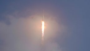 SpaceX lights up the Florida sky with Falcon Heavy launch