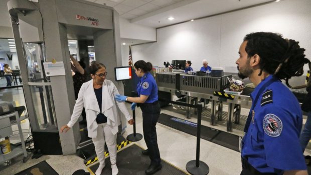 TSA to make body scanning technology gender-neutral - New York Daily News