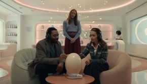Emilia Clarke and Chiwetel Ejiofor in The Pod Generation