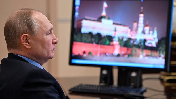 US news company takes on the Kremlin in a battle of messages and technology