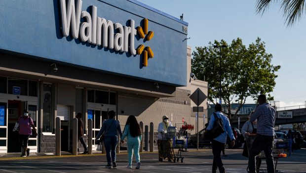 Walmart to sell e-commerce technology to smaller retailers
